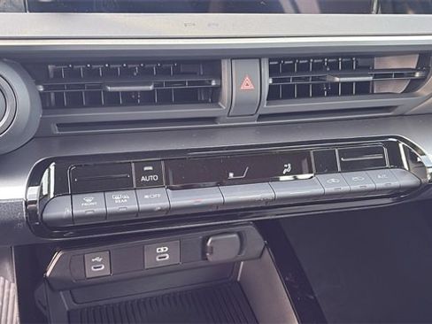 New 2026 Toyota Prius LE image 14