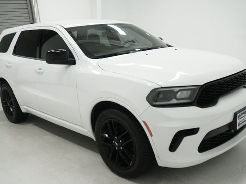 Used 2023 Dodge Durango GT RWD image 3