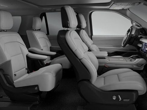 New 2026 Lincoln Navigator L Reserve AWD/4WD image 29