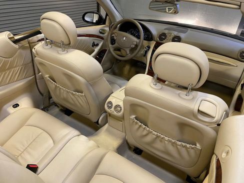 Used 2007 Mercedes-Benz CLK 350 Cabriolet image 22