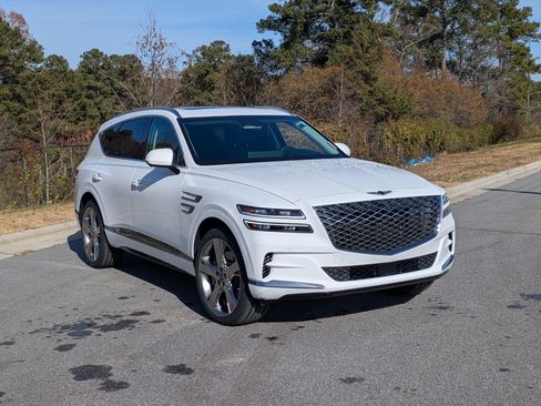 Used 2023 Genesis GV80 3.5T w/ Prestige Package image 3
