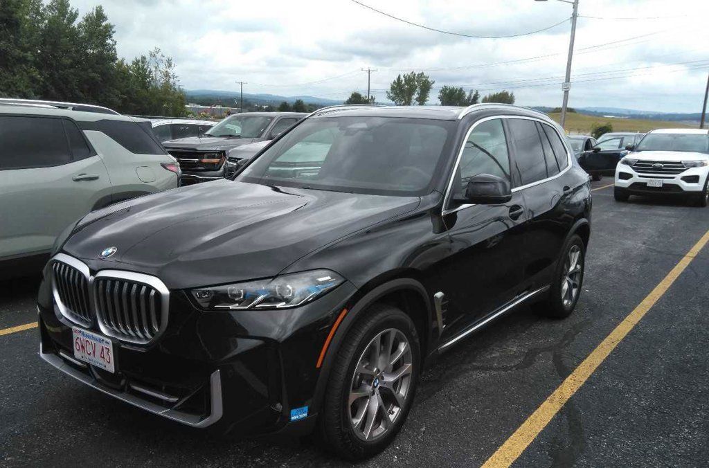 Used 2026 BMW X5 xDrive40i w/ Climate Comfort Package AWD/4WD image 1