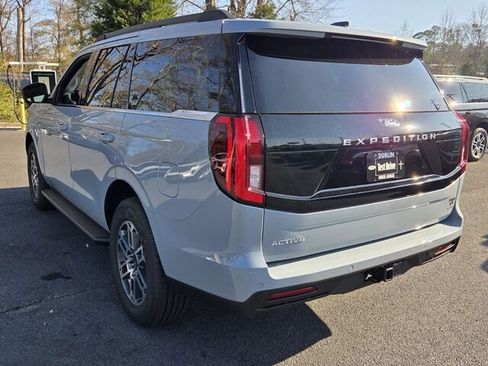 New 2026 Ford Expedition Active image 13