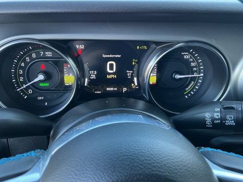 Used 2021 Jeep Wrangler Unlimited Rubicon 4xe w/ Cold Weather Group AWD/4WD image 33