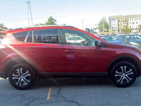 Used 2016 Toyota RAV4 LE FWD image 13