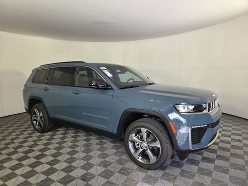 New 2026 Jeep Grand Cherokee L Limited RWD image 2