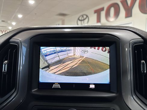 Used 2022 Chevrolet Silverado 1500 Custom image 18