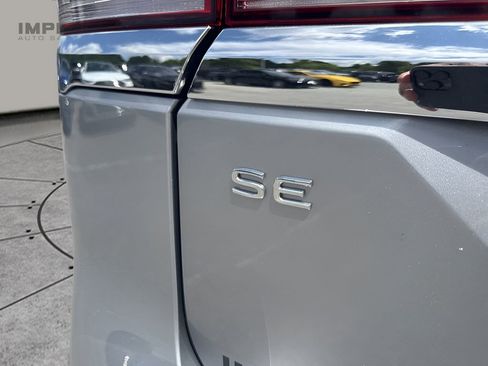 Used 2026 Volkswagen Atlas SE FWD image 34