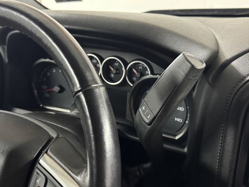 Used 2022 Chevrolet Silverado 1500 LT image 48