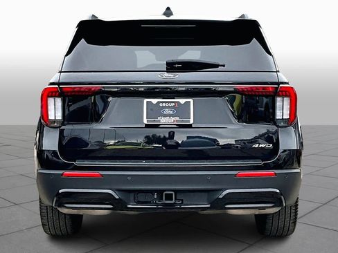 Used 2025 Ford Explorer ST-Line w/ Premium Package image 4