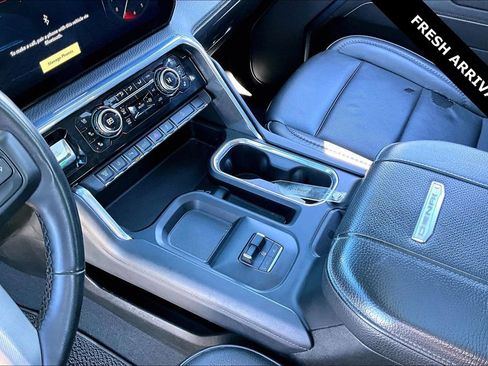 Used 2024 GMC Sierra 2500 Denali w/ Denali Reserve Package image 18