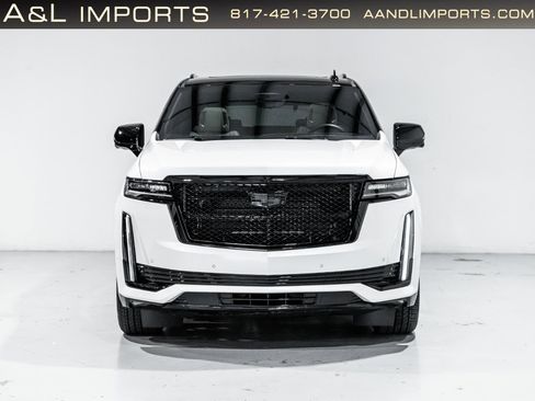 Used 2024 Cadillac Escalade Premium Luxury w/ Performance Package AWD/4WD image 9