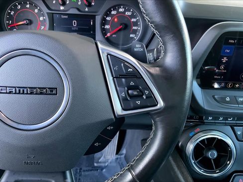 Used 2021 Chevrolet Camaro LT w/ Technology Package image 24