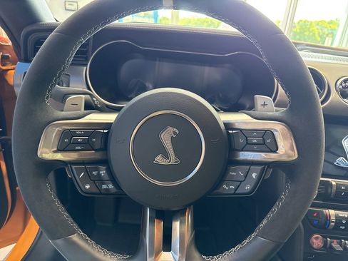 Used 2022 Ford Mustang Shelby GT500 w/ Technology Package RWD image 21