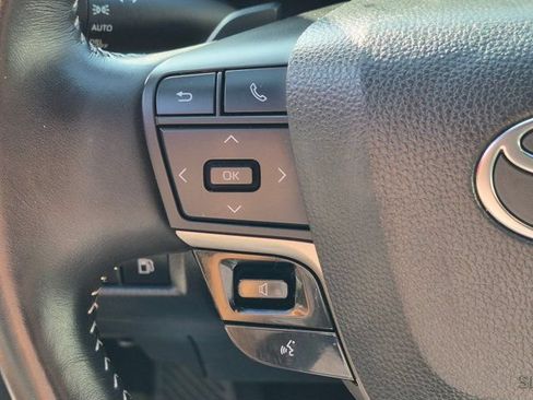 Used 2025 Toyota Camry SE FWD image 22