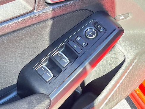 Used 2025 Honda Civic Sport image 17