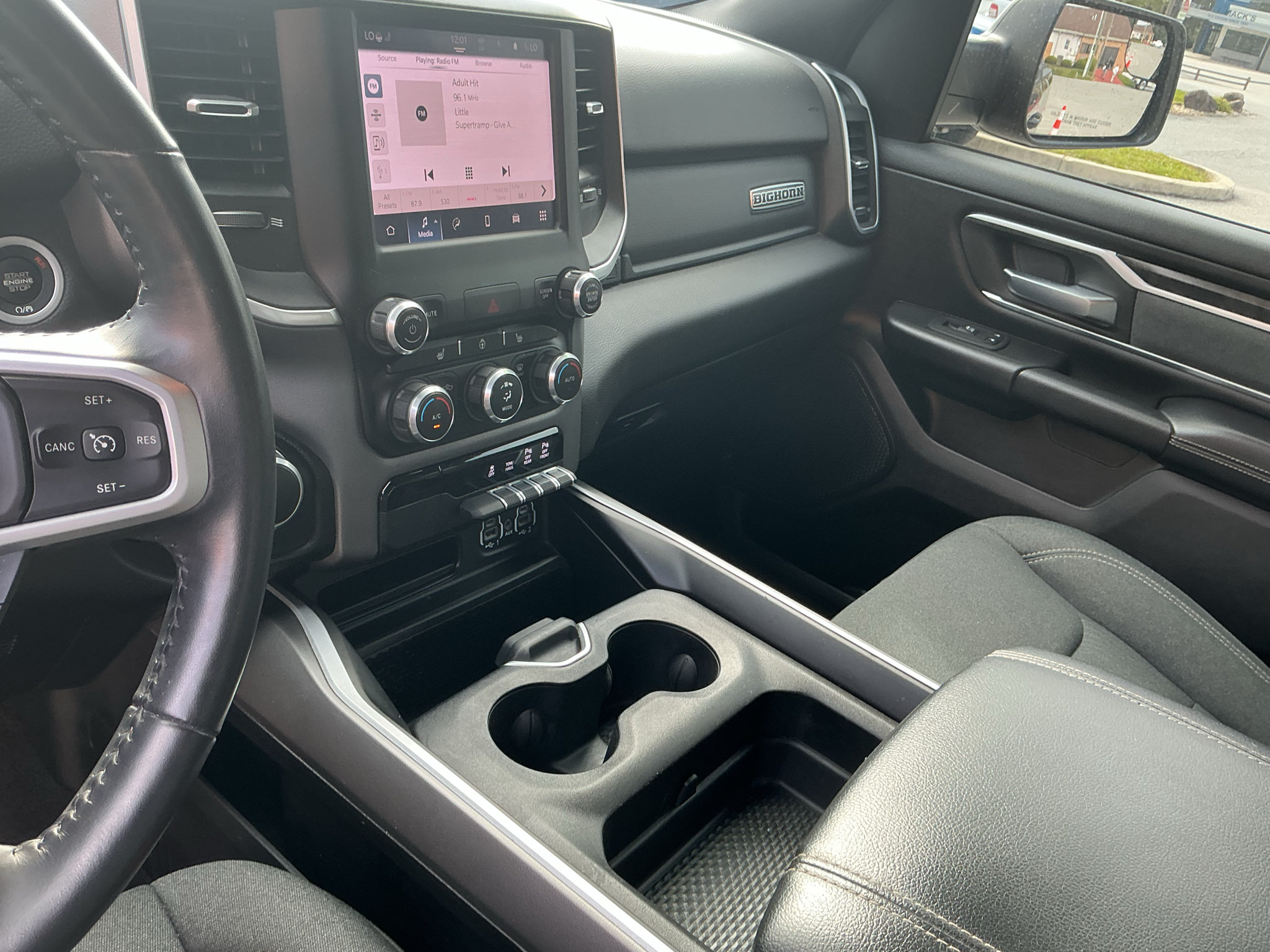 Used 2022 RAM 1500 Big Horn w/ Night Edition AWD/4WD image 14