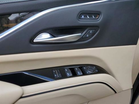 Certified 2024 Cadillac Escalade Premium Luxury AWD/4WD image 44