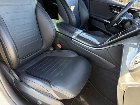 Used 2022 Mercedes-Benz C 300 Sedan image 11
