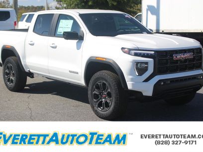 New 2025 GMC Canyon Elevation w/ Convenience Package