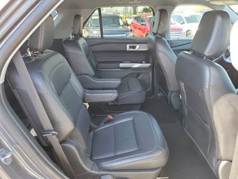 Used 2023 Ford Explorer Limited w/ Equipment Group 301A image 28