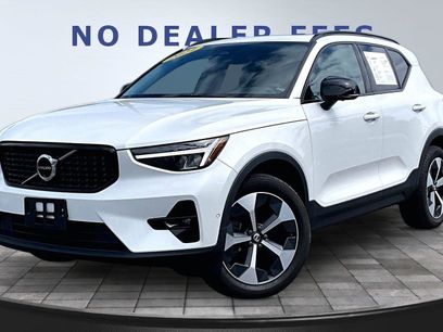 Used 2024 Volvo XC40 B5 Plus