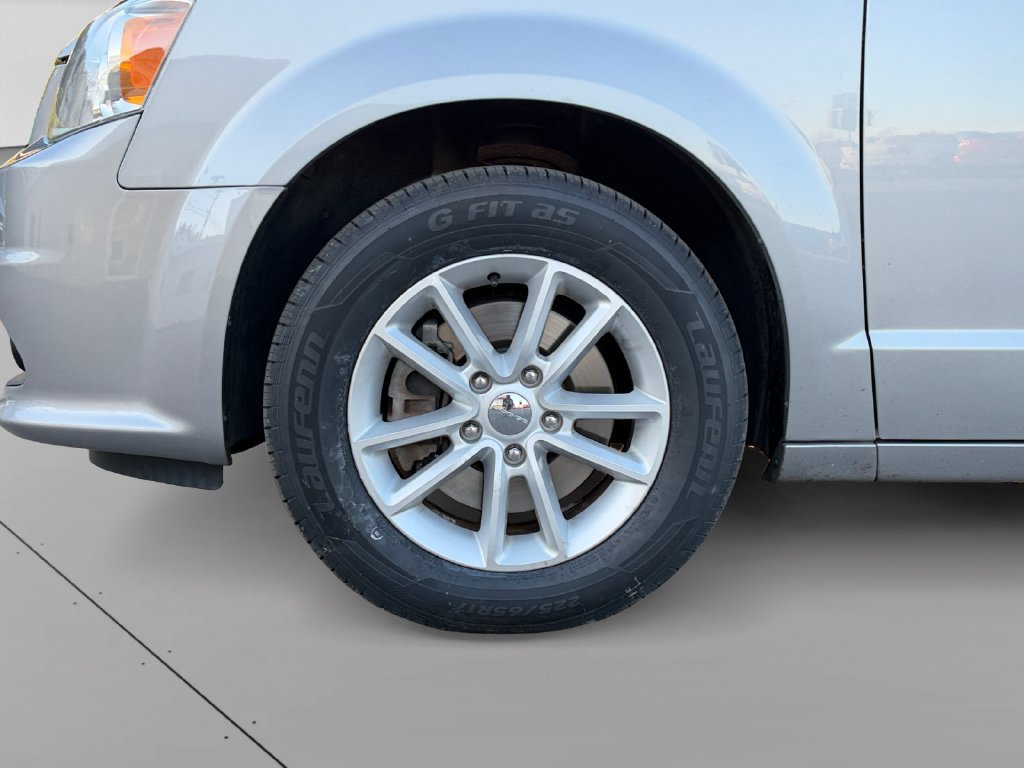Certified 2020 Dodge Grand Caravan SE FWD image 30