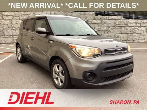 Used 2017 Kia Soul FWD image 1