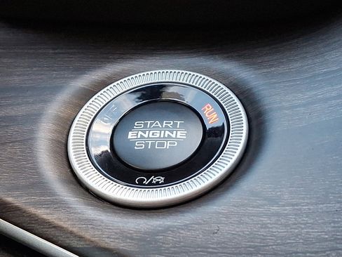 New 2025 Jeep Grand Cherokee L Limited image 18