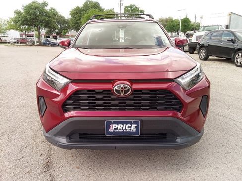 Used 2023 Toyota RAV4 XLE image 2