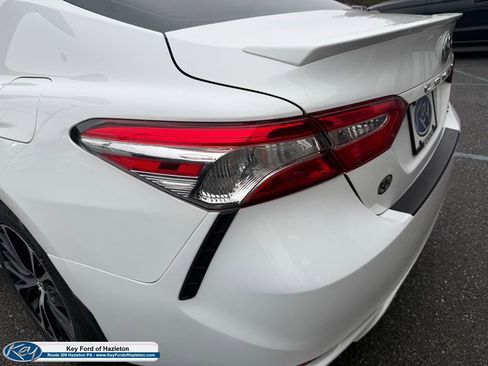 Used 2020 Toyota Camry SE image 34