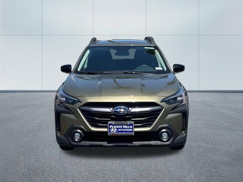 Used 2025 Subaru Outback Premium AWD/4WD image 2