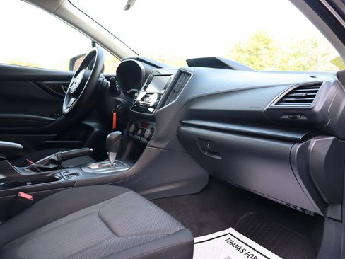 Used 2018 Subaru Impreza 2.0i Premium image 17