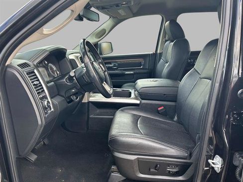 Used 2018 RAM 1500 Laramie w/ Convenience Group image 9