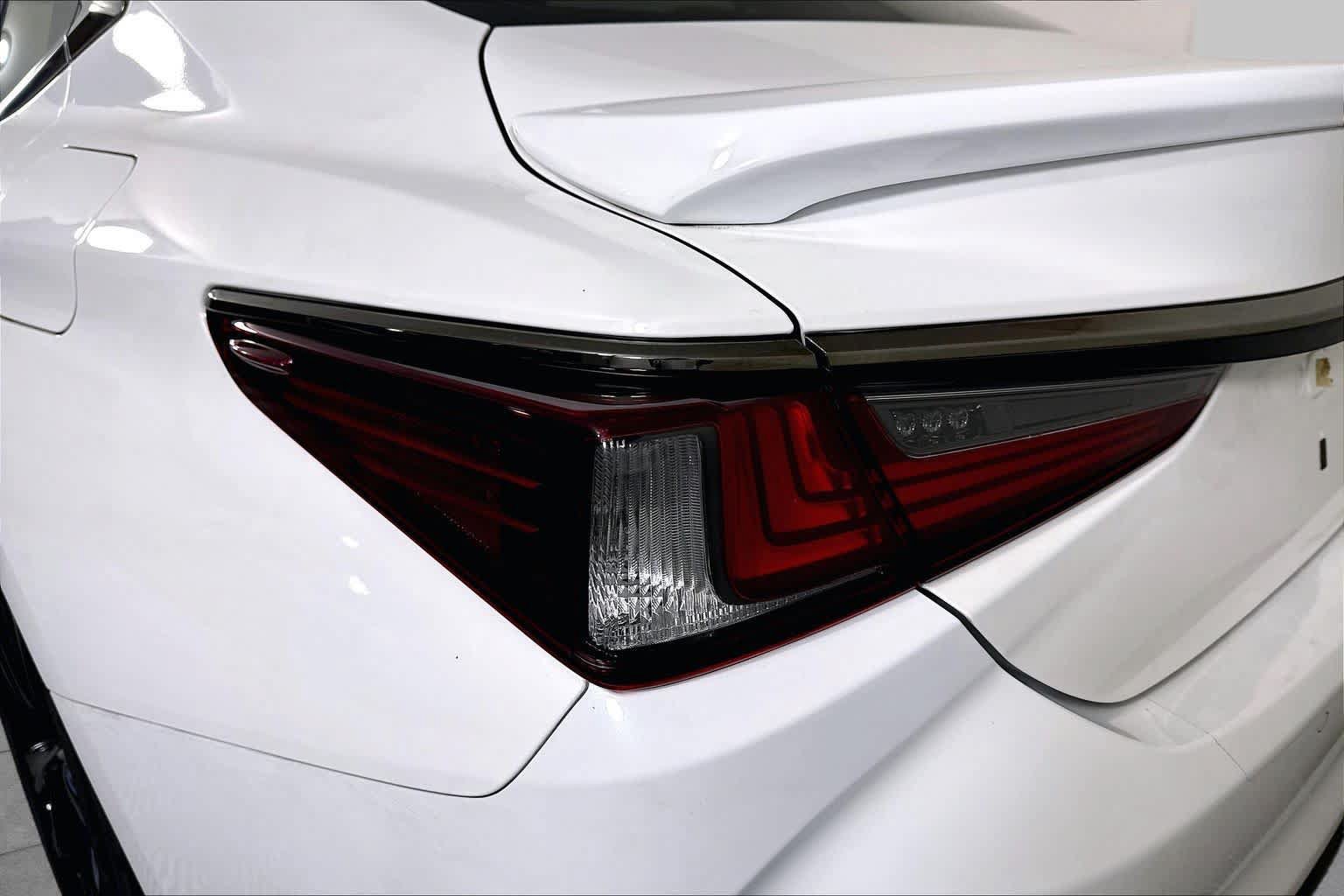 Used 2023 Lexus ES 350 F Sport w/ Accessory Package (Z2) FWD image 28