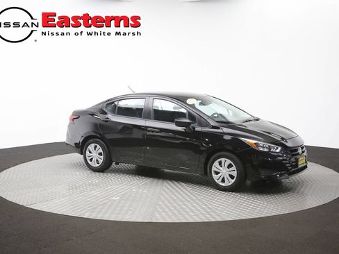 Used 2025 Nissan Versa S FWD image 46