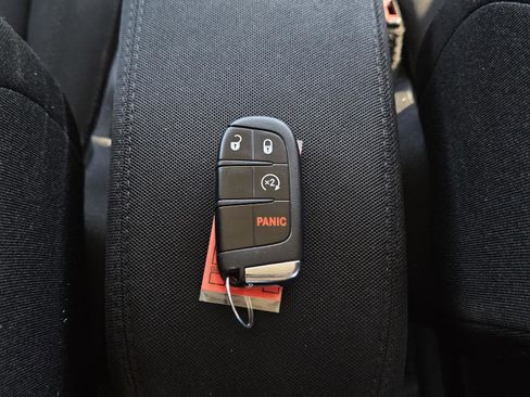 Used 2021 Jeep Renegade Latitude image 31