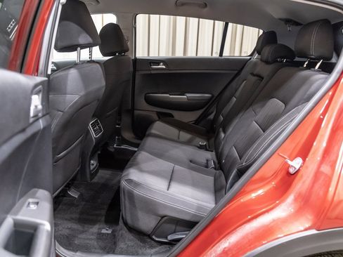 Used 2019 Kia Sportage LX image 11