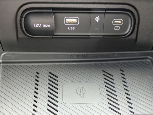 Certified 2024 Kia Sportage EX image 25