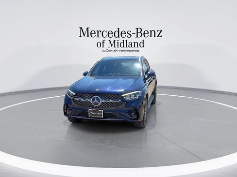 Used 2023 Mercedes-Benz GLC 300 4MATIC image 4