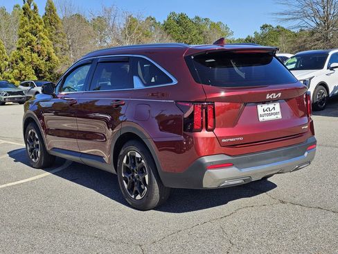 Used 2024 Kia Sorento S w/ Panoramic Sunroof Package image 13