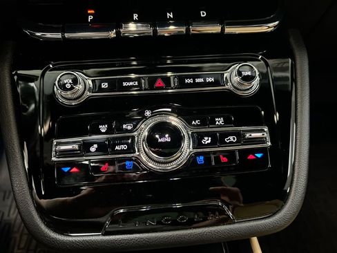 Used 2022 Lincoln Corsair Reserve w/ Equipment Group 201A image 17