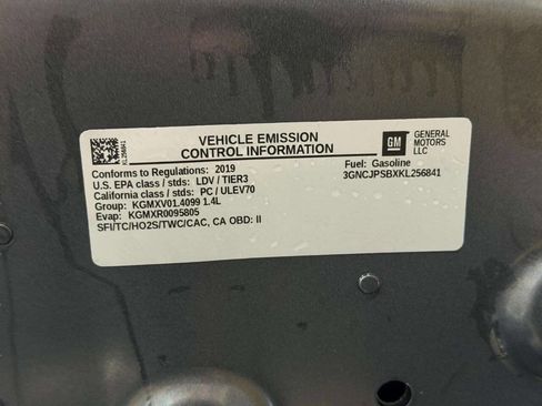 Used 2019 Chevrolet Trax LT w/ Sun & Sound Package image 31