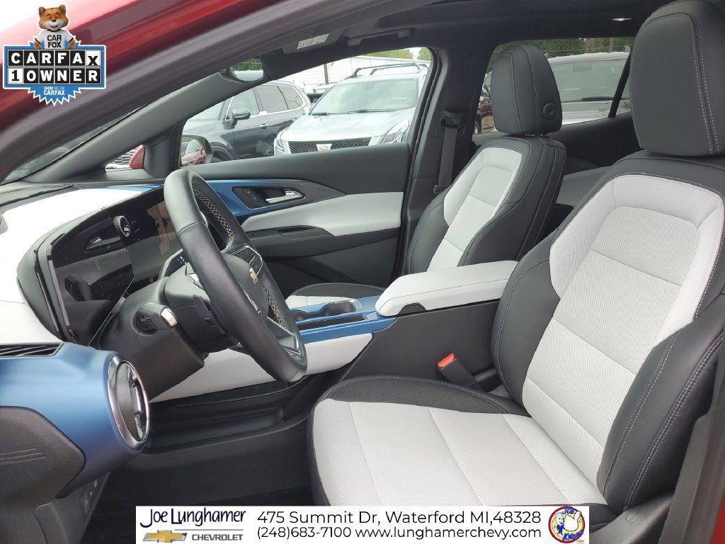 Used 2025 Chevrolet Equinox EV LT w/ Convenience Package FWD image 20