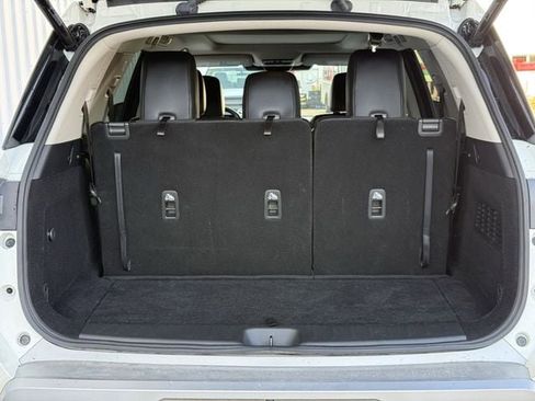 Used 2024 Nissan Pathfinder SL w/ SL Premium Package image 34