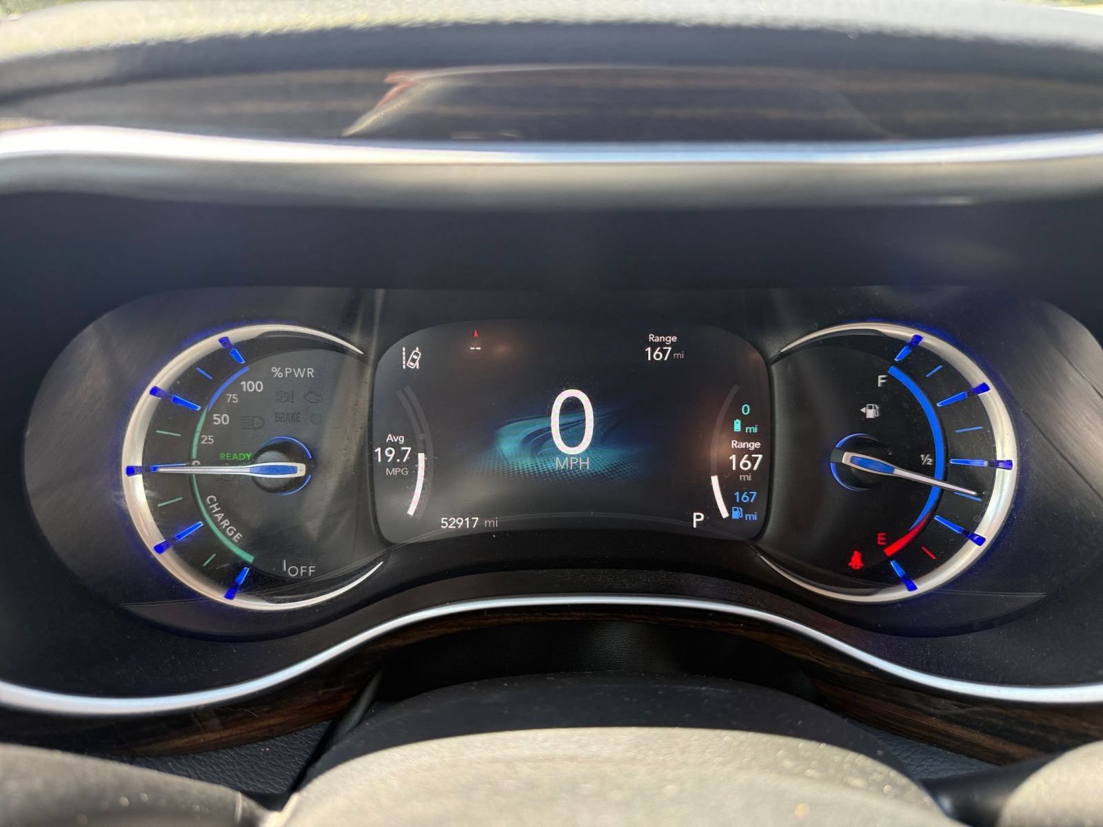 Used 2023 Chrysler Pacifica Limited FWD image 44