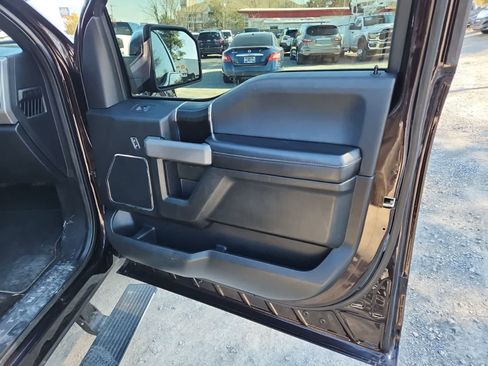 Used 2019 Ford F150 Platinum w/ Equipment Group 701A Luxury image 23