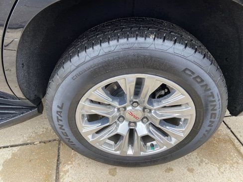 Used 2025 GMC Yukon Denali image 29