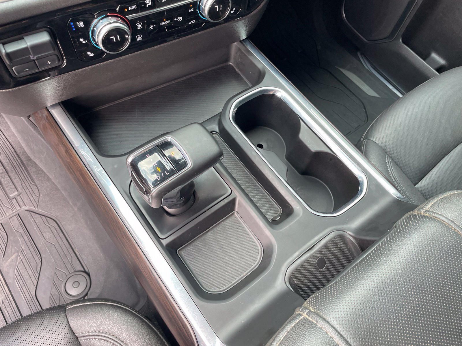 Used 2025 GMC Sierra 1500 SLT AWD/4WD image 19