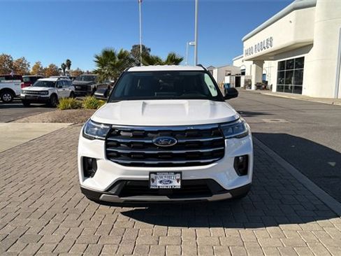 New 2025 Ford Explorer Active w/ Active Comfort Package image 6